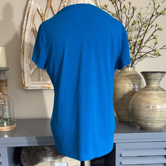 Banana Republic Timeless Tees set of 2 - Picture 5 of 10